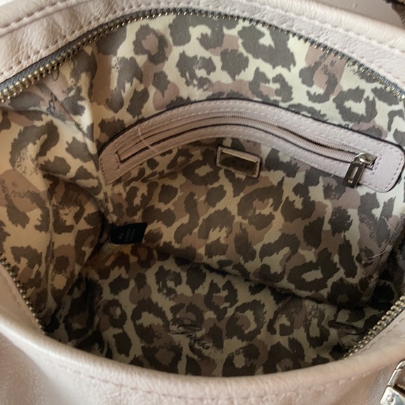 Taupe Guess crossbody - Picture 3 of 4